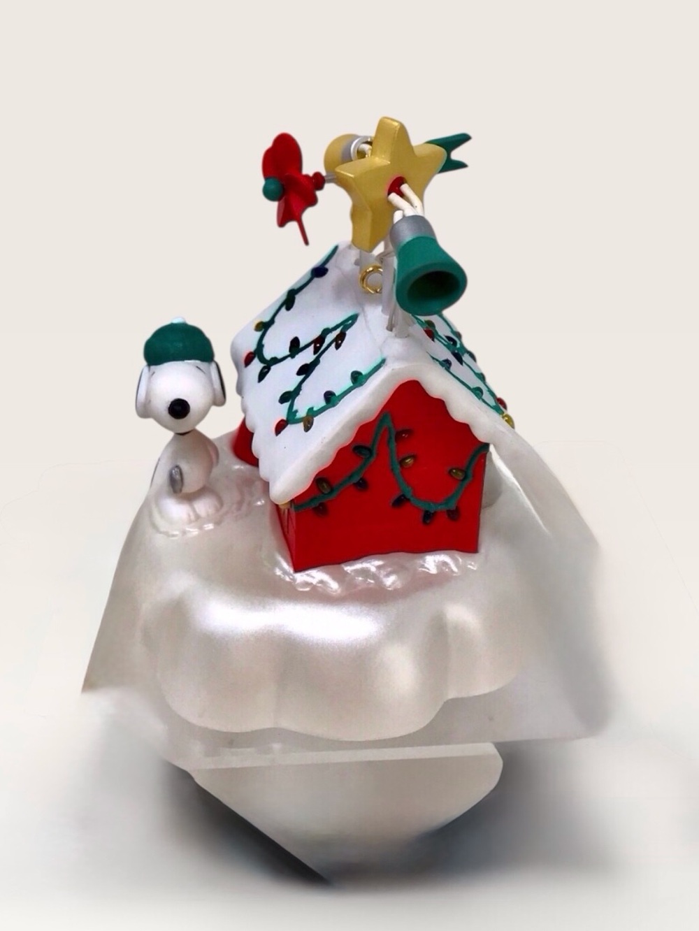 Peanuts Snoopy Christmas Ornament Light & SOUND World Famous Decorator 2003 - Picture 6 of 10